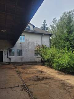 Budynek warsztatowy z funkcją mieszkalno - biurową