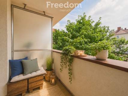 Przytulne dwa pokoje z balkonem i windą 