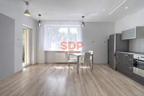 42 m2 2 pokoje Aneks Balkon loggia z widokiem na zieleń