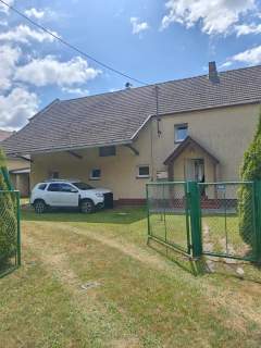 Sprzedam dom z pomieszczeniami gospodarczymi 72m2, 175 m2