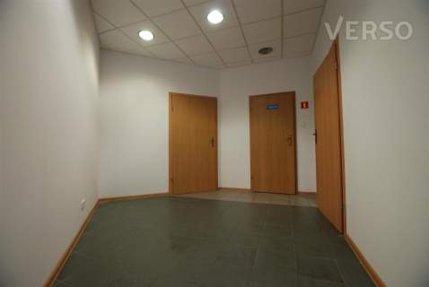 Pod gabinet medyczny, laboratoria