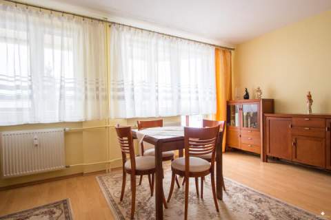 Dwupokojowe mieszkanie z dużym balkonem