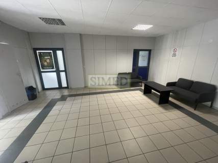 Na pracownie,biuro,skladzik,serwiś.Dostęp24h.