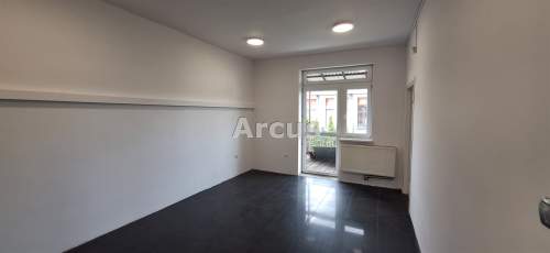 lokal z parkingiem