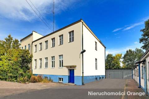 Duży teren z biurami i magazynami blisko Rynku