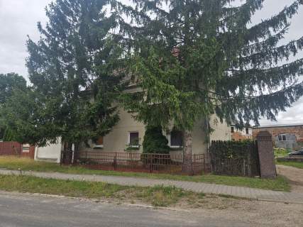Dom 150 m2 działka 700m2, stodoła 300 m2, dz 600 m