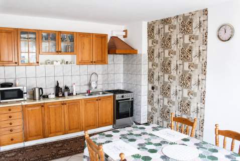 Dom w zabudowie bliźniaczej w Piszu blisko jeziora Roś