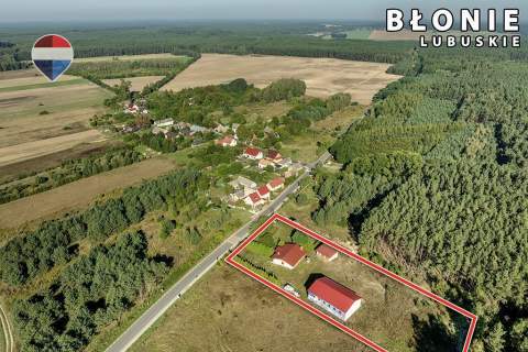 Dom parterowy, wysoka hala, garaże i pół hektara 