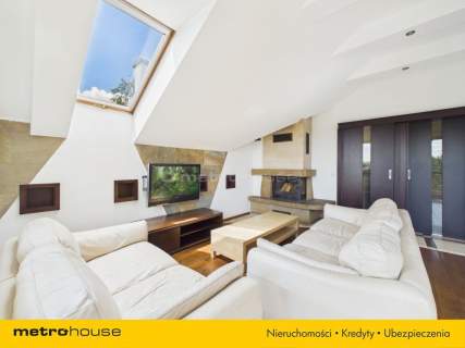 Apartament 2 garaże i komórka