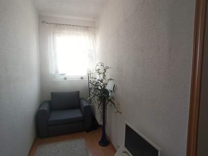Wyposażone 2 pokoje, odrębna kuchnia, balkon