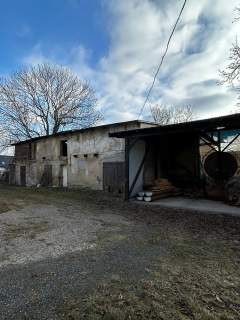 Dom z dzialka 17a