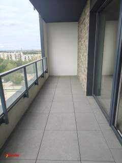 Ustawne mieszkanie 69m2 balkon/ 3 pokoje
