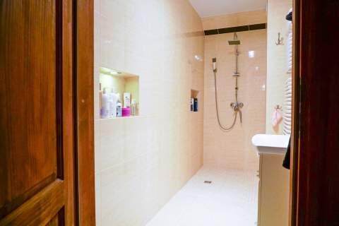 Dom 275m2 z usługowym parterem, Żyrardów
