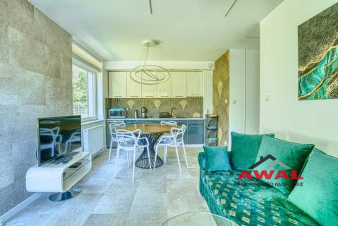 3-pokojowy apartament z ogródkiem FREGATA