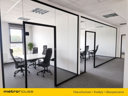 Magazyn 765 m2 Biura 500 m2 Główna trasa w Jankach