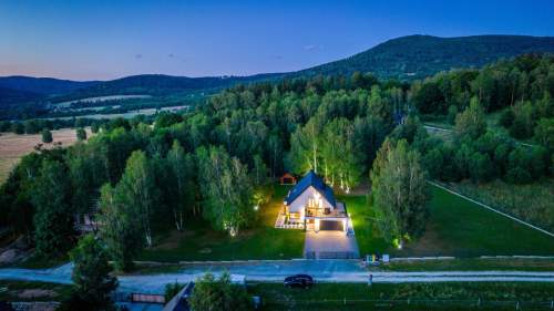 Nowoczesny dom z panoramicznym widokiem na góry