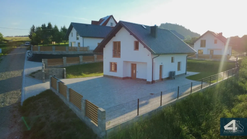 Dom w Lipnicy Wielkiej z widokiem na Babią Górę