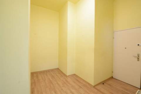 1 piętro, zadbana kamienica, 90 m2