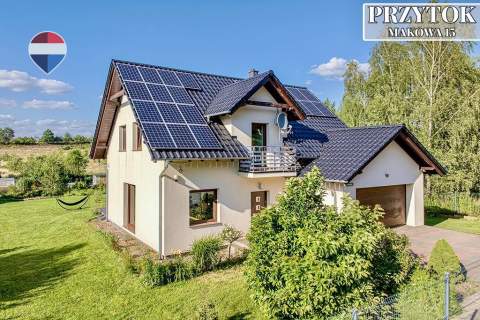 Przestronny dom rodzinny z dużą działką 