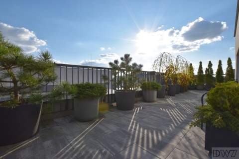 Apartament 82 m2, 3 miejsca postojowe, taras 77 m2