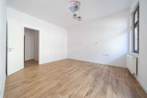 Apartament w Żelazku , dwa balkony, m.postojowe