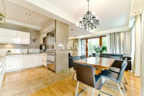 Luksusowy apartament przy Grzybowskiej