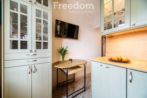Kawalerka na Ursusie z dużym balkonem