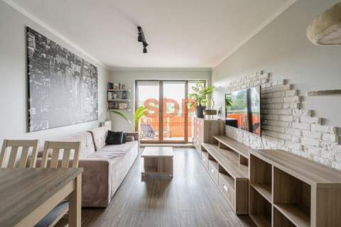 2-stronne mieszkanie, zamykanym garaż, duży balkon