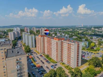Przestronne M2 . Kupujący nie płaci prowizji.