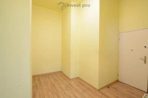 1 piętro, zadbana kamienica, 90 m2