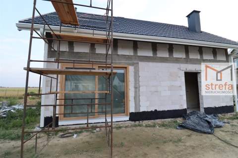 Dom Nr 2 Wolnostojący z garażem w bryle 