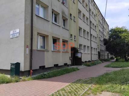 2 pokoje Balkon Piwnica Oddzielna kuchnia Cicha okolica