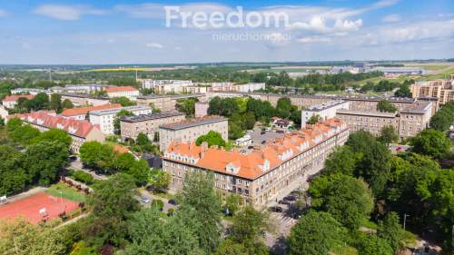 Lokal usługowy przy parku w centrum miasta