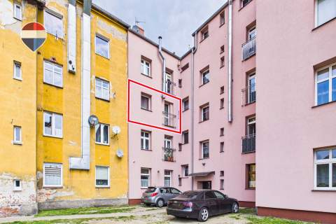 Dwupokojowe mieszkanie w kamienicy Chojnów