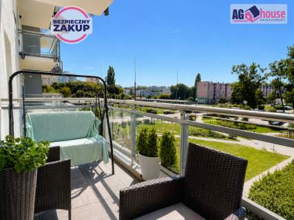 apartament z balkonem Czwarty Żagiel garaż