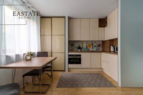 Włochy/studio/jasne, do wprowadzenia