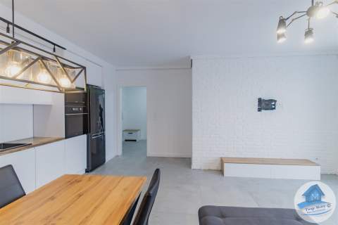 Okrężna 3- winda, balkon, m. postojowe/ WOLNE