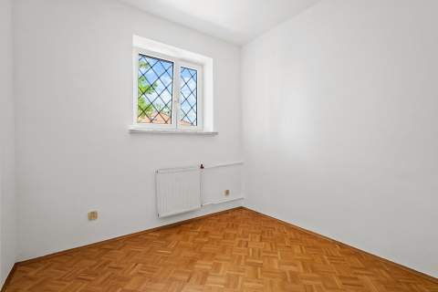 Duży 7 pok. dom na osiedlu zamkniętym blisko Wwy, 0% prowizji