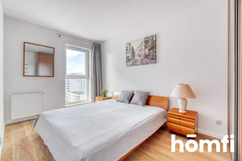 Atrakcyjny apartament na 10 piętrze, blisko morza