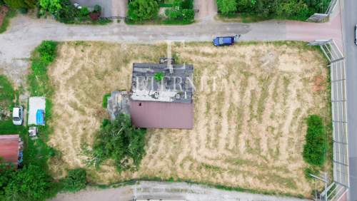 Działka mieszkaniowo-usługowa 16 arów przy DK94