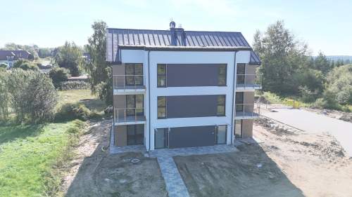 Apartament nad jeziorem z dwoma balkonami