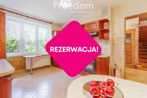 Wyjątkowy bliźniak z bajkowym ogrodem 