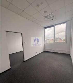 Włochy lokal biurowy 31,90m2 do wynajęcia
