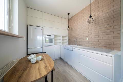 2 pokoje z balkonem i piwnicą   Gniezno Łokietka