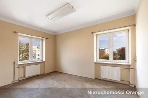 Budynek biurowy w centrum Łęczycy