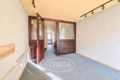 LOKAL BIUROWO-USŁUGOWY/40 M2 BALKON
