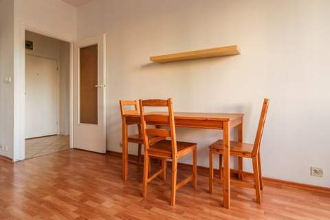Duża kawalerka miejscem w garażu- KEN 21, Ursynów