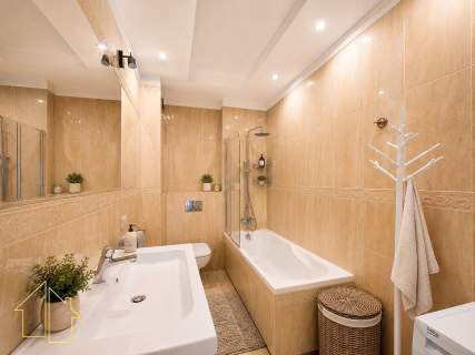 Przestronny apartament w centrum miasta - ul. Jurowiecka 21