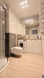 M2, 38 m2., piwnica balkon Zbrowskiego, parking