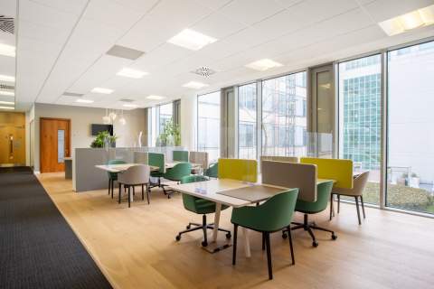 Znajdź własne biurko w lokalizacji Regus Bonarka